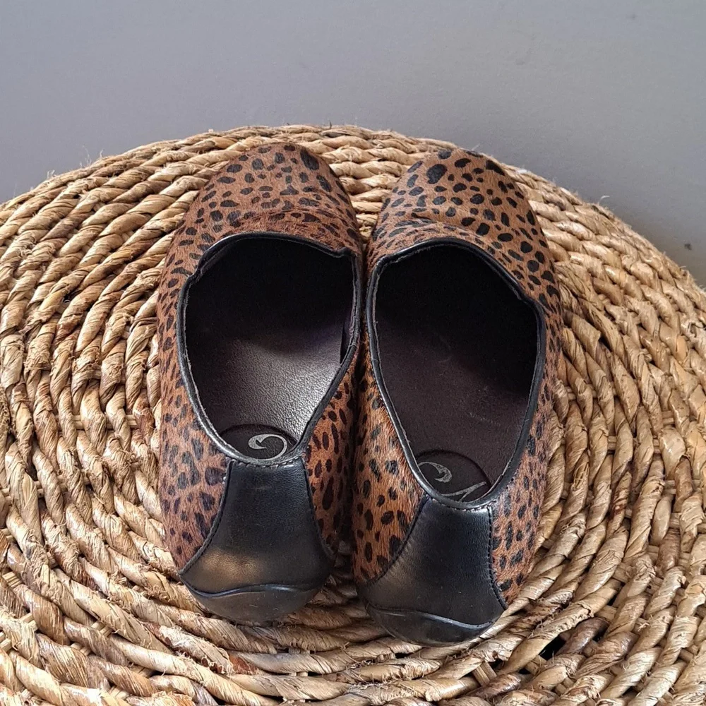Dansko Womens Olivia Cheetah Print Calf Hair Low Clog Slip On Flats EU37/US6.5-7